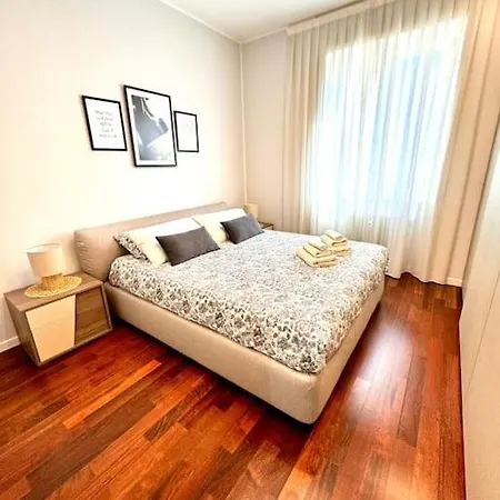 Incantevole A Appartement Como